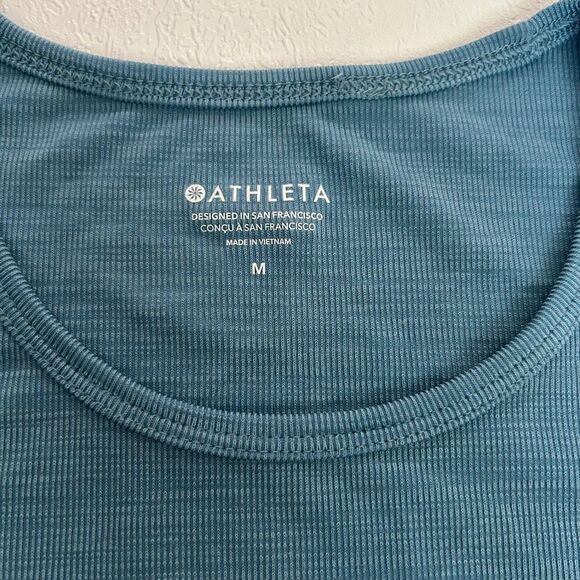 Athleta Blue Performance Tee Size M Lightweight Activewear Top - Picture 3 of 4